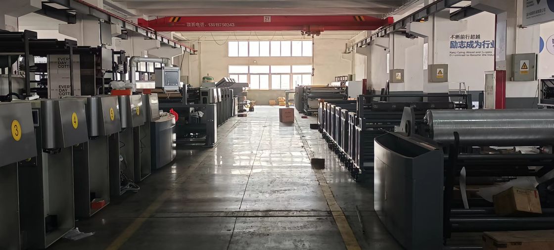 Máy in flexographic tốc độ cao 380V 3PH 50Hz cho giấy đóng gói cuộn không gian nhỏ