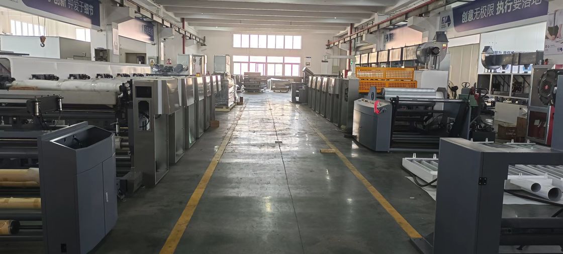 Máy in flexographic tốc độ cao 380V 3PH 50Hz cho giấy đóng gói cuộn không gian nhỏ