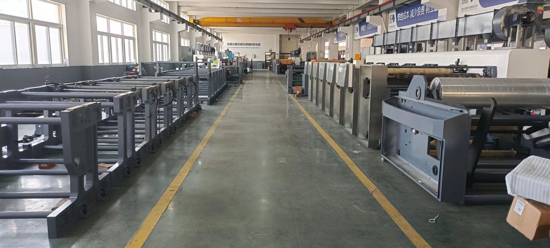 Máy in flexographic tốc độ cao 380V 3PH 50Hz cho giấy đóng gói cuộn không gian nhỏ