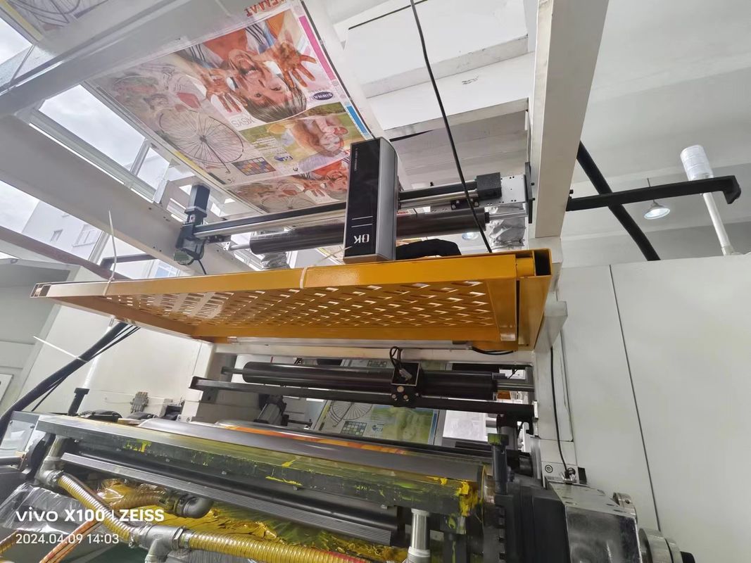 Máy in Flexographic kiểu dọc Cascading cho giấy không dệt vật liệu
