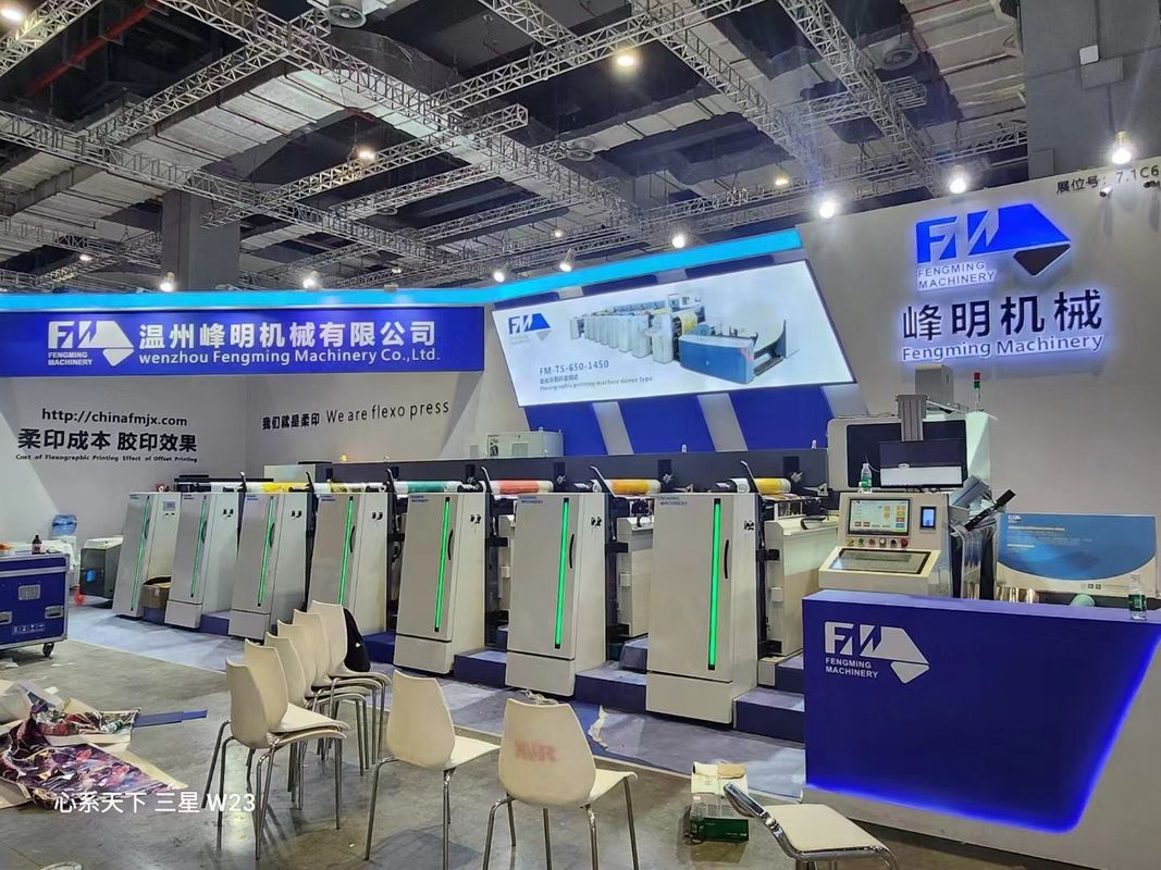 In nhãn dính cao cấp với máy in Flexo loại tay áo