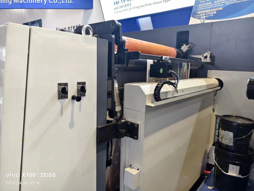 Máy in Flexo loại tay áo với hệ thống servo drive để in tốc độ cao
