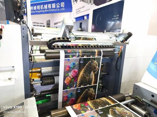 In nhãn dán cao cấp với máy in Flexo loại tay áo