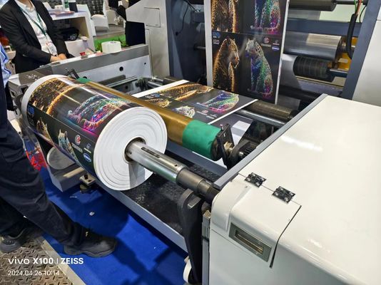 Máy in Flexo loại tay áo với hệ thống servo drive để in tốc độ cao